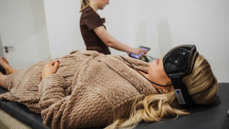 Für Behandlungen im Seagrass Wellbeing Center Buncrana steht ein PEMF-Bett zur Verfügung