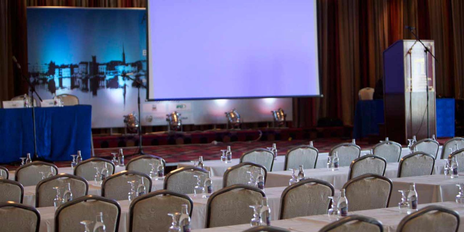 Hotels with conference facilities for up to 600 people Donegal